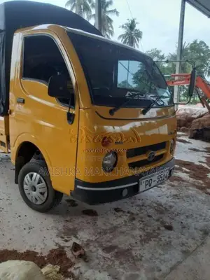 Tata Dimo Batta 2010 Lorry (Used)