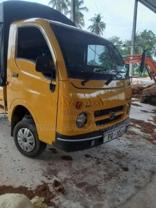 Tata Dimo Batta 2010 Lorry (Used)