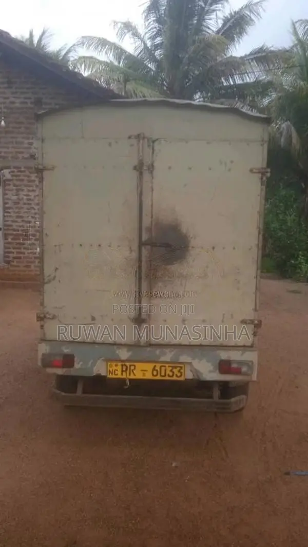 Tata Dimo Batta 2011 Lorry (Used)