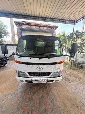 Toyota Dyna 1974 Lorry (Used)
