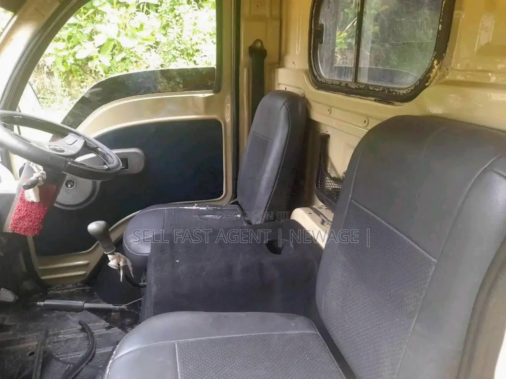 Tata Dimo Batta 2011 Lorry (Used)