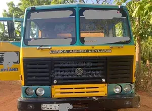 Ashok-Leyland Tipper 2011 Lorry (Used)
