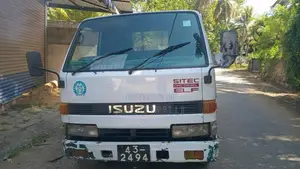 Isuzu NHR 1985 Lorry (Used)
