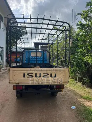 Isuzu ELF 150 1978 Lorry (Used)
