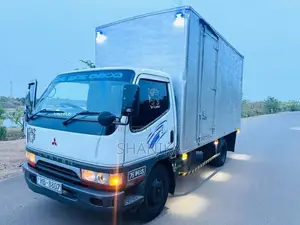 Mitsubishi Canter 4D Lorry (Used)