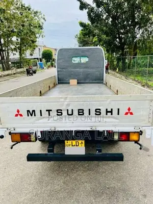 Mitsubishi Canter 2000 Lorry (Used)