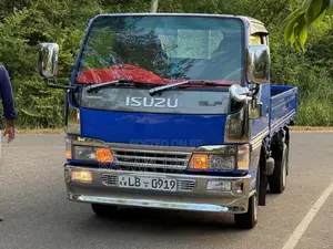 Isuzu NHR 2000 Lorry (Used)