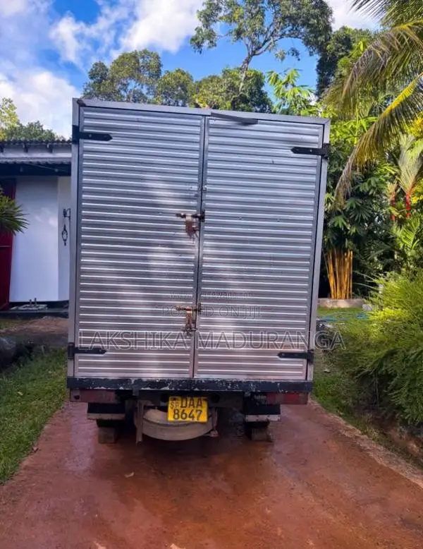 Micro Loader 2015 Lorry (Used)