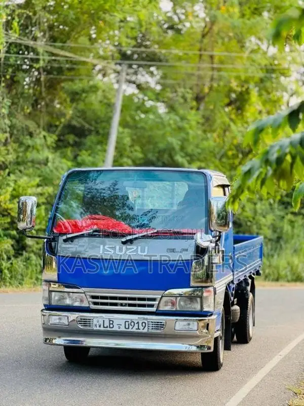 Isuzu NHR 2000 Lorry (Used)