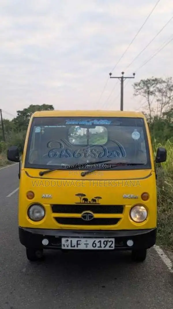 Tata Dimo Batta 2009 Lorry (Used)
