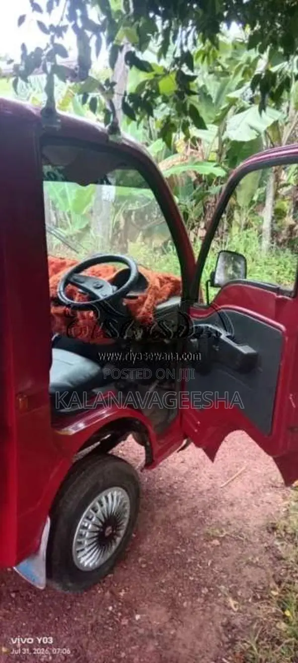 Tata Dimo Batta 2010 Lorry (Used)
