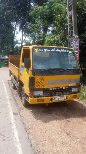 Mitsubishi Canter 1982 Lorry (Used)