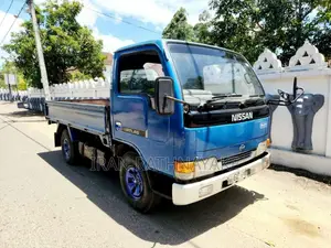 Nissan Atlas QD32 2003 Lorry (Used)