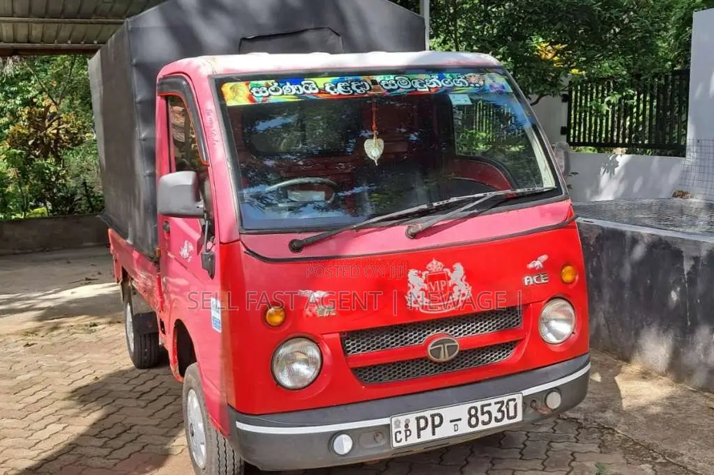 Tata Dimo Batta 2010 Lorry (Used)