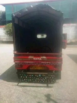Tata Dimo Batta 2010 Lorry (Used)
