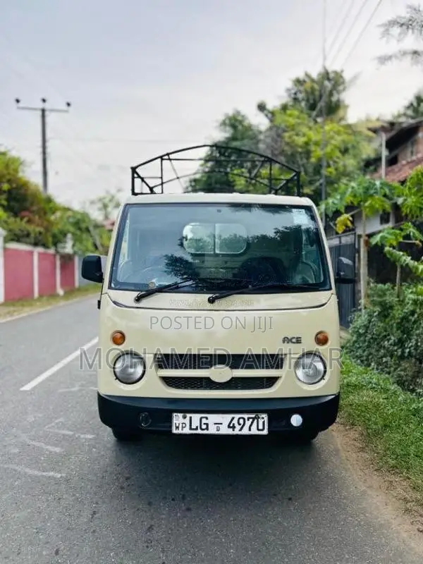 Tata Dimo Batta 2009 Lorry (Used)