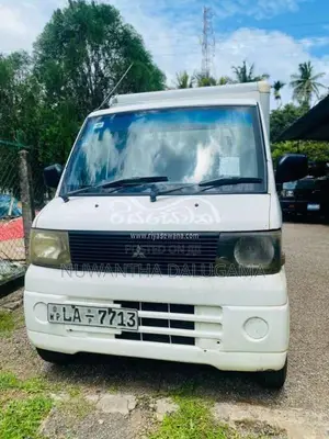 Mitsubishi MiniCab 2001 Lorry (Used)