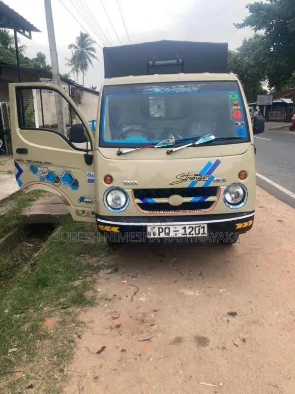 Tata Dimo Batta 2010 Lorry (Used)