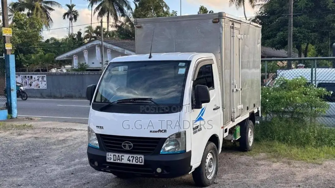 Tata Dimo Lokka 2016 Lorry (Used)