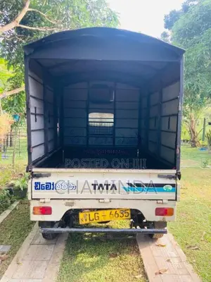 Tata Dimo Batta 2009 Lorry (Used)