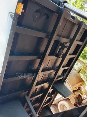 Tata Tipper 2011 Lorry (Used)