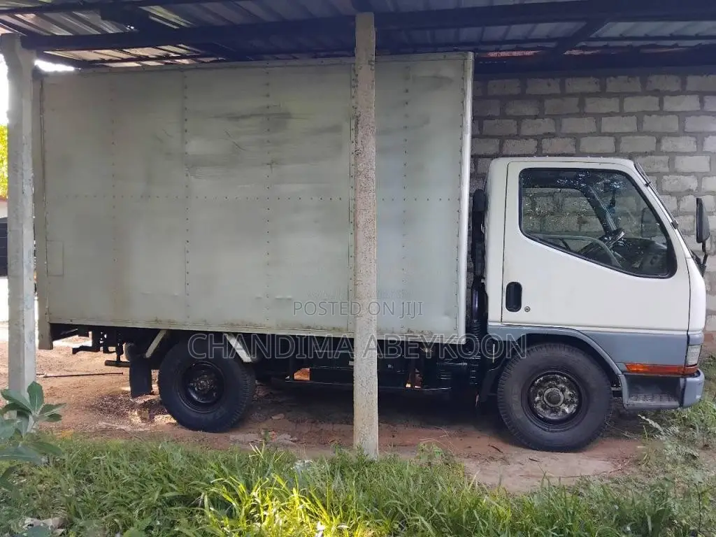 Mitsubishi Canter 2009 Lorry (Used)