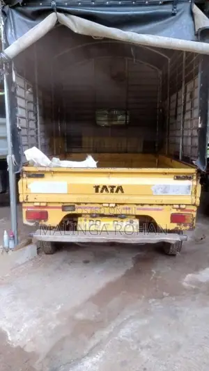 Tata Dimo Batta 2011 Lorry (Used)