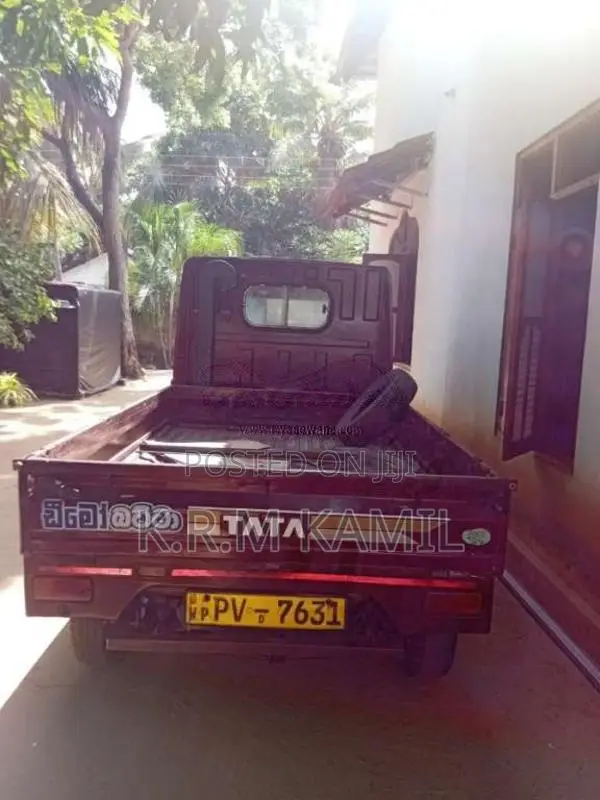 Tata Dimo Batta 2013 Lorry (Used)