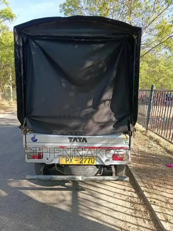 Tata Dimo Batta 2014 Lorry (Used)