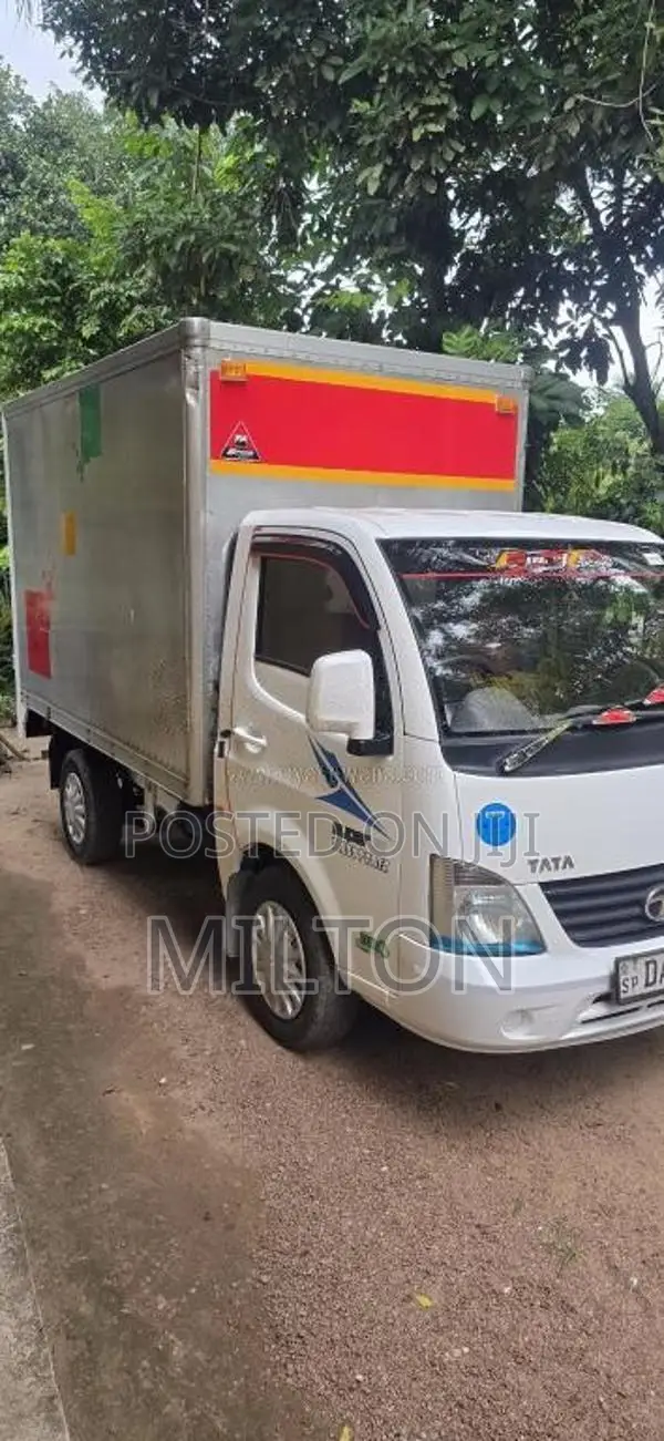 Tata Dimo Lokka 2016 Lorry (Used)