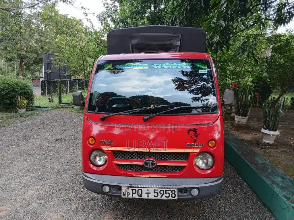 Tata Dimo Batta 2011 Lorry (Used)