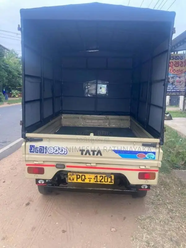 Tata Dimo Batta 2010 Lorry (Used)