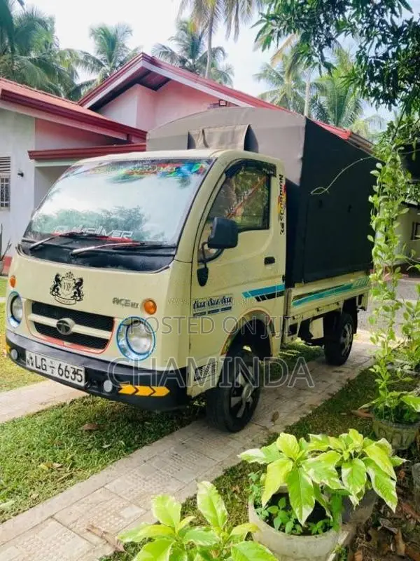Tata Dimo Batta 2009 Lorry (Used)