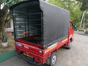 Tata Dimo Batta 2011 Lorry (Used)