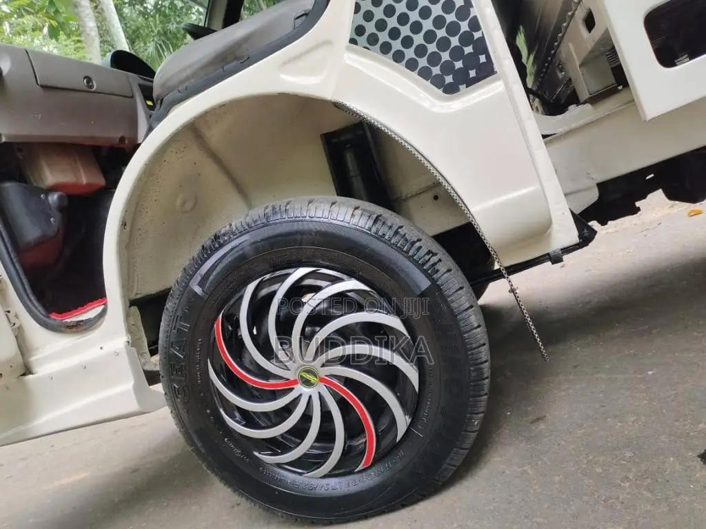 Tata Dimo Batta 2016 Lorry (Used)