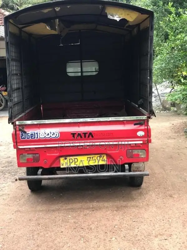 Tata Dimo Batta 2010 Lorry (Used)