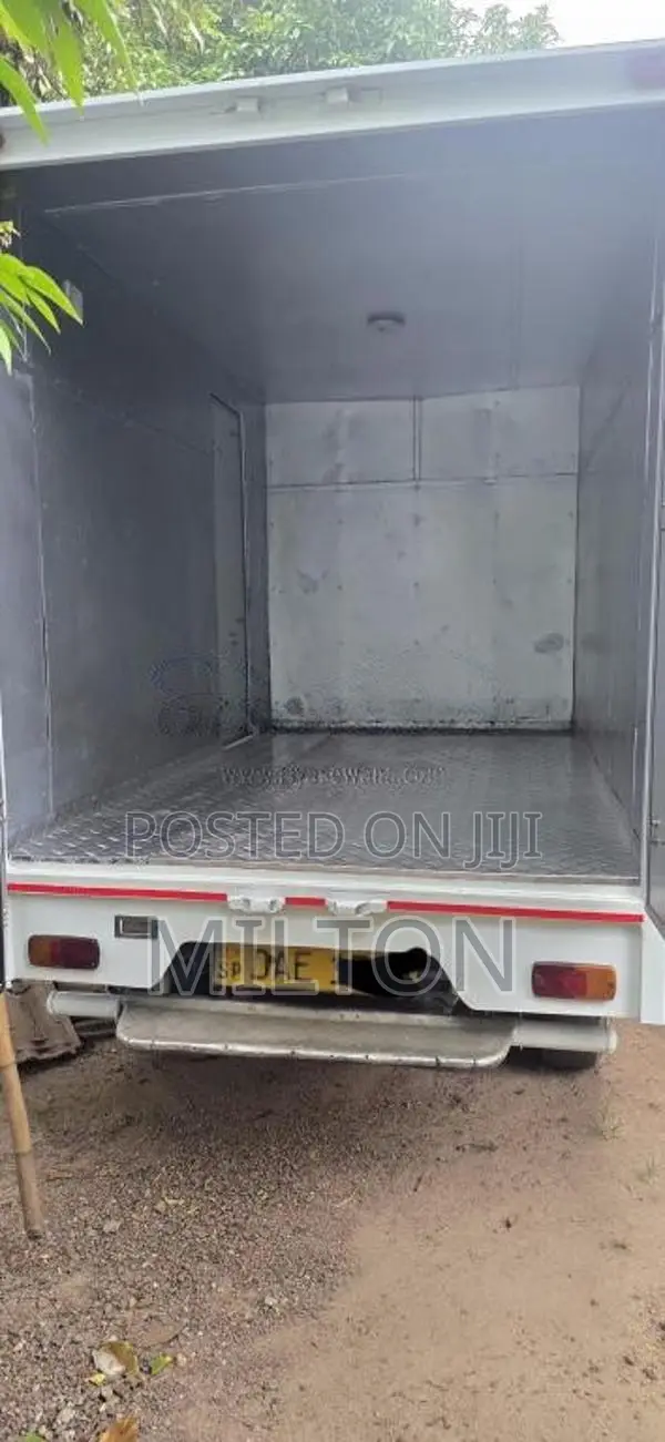 Tata Dimo Lokka 2016 Lorry (Used)