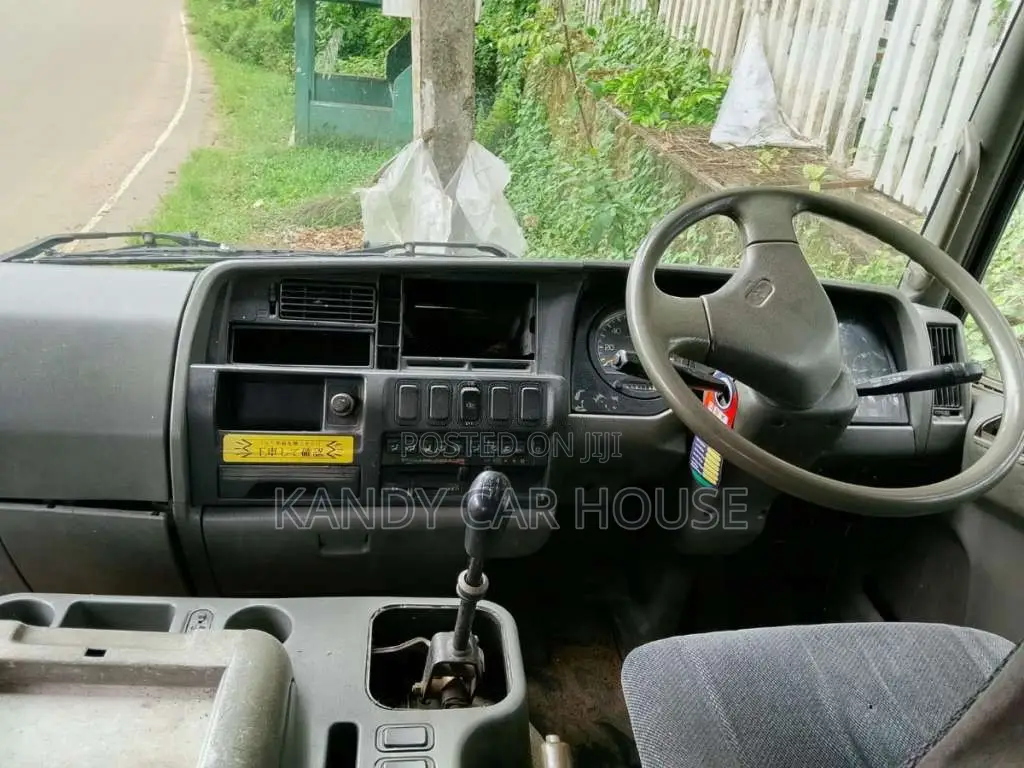 Mitsubishi Fuso Fighter 1993 Lorry (Used)