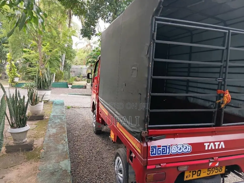 Tata Dimo Batta 2011 Lorry (Used)