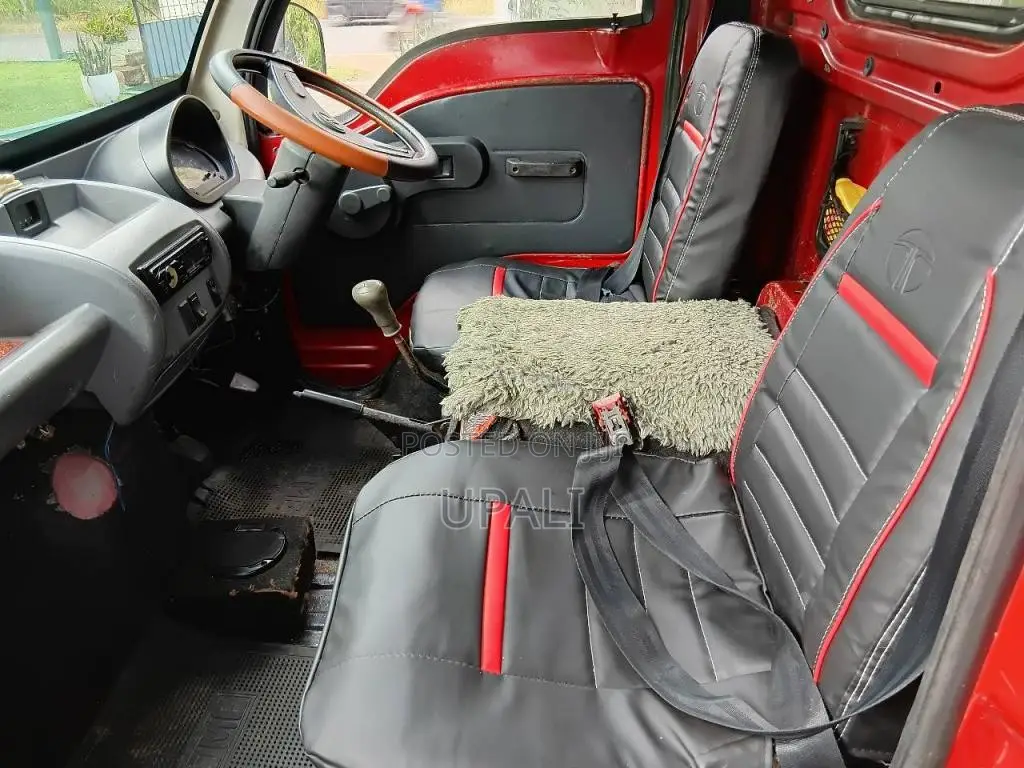 Tata Dimo Batta 2011 Lorry (Used)
