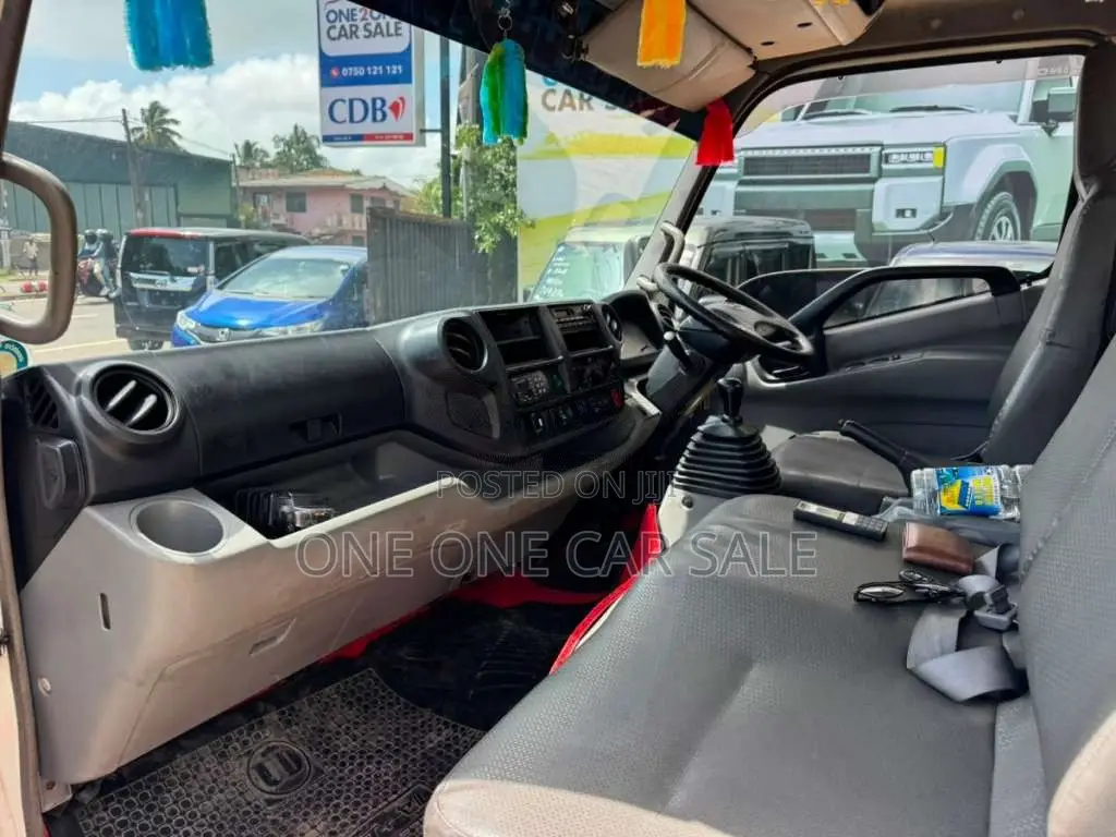 HINO Dutro 14.5FT Freezer 2008 Lorry (Used)