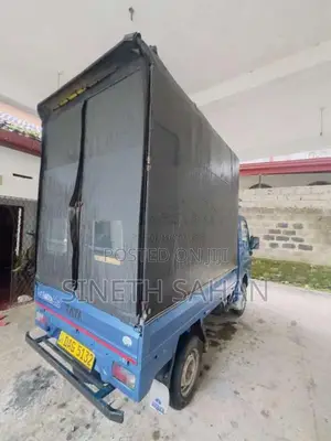 Tata Dimo Batta 2018 Lorry (Used)