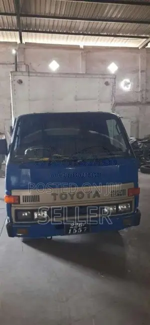Toyota Dyna 1995 Lorry (Used)