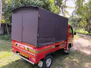 Tata Dimo Batta 2011 Lorry (Used)