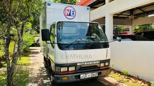 Mitsubishi Canter 10.5F 2008 Lorry (Used)