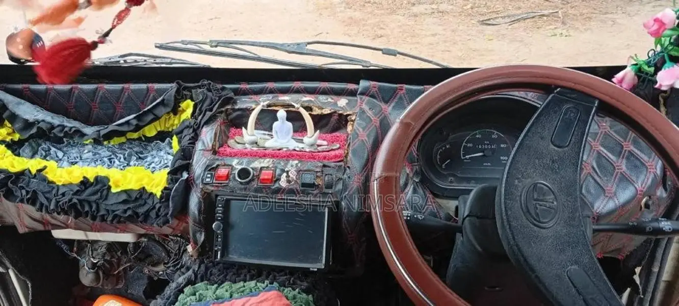 Tata Dimo Batta 2010 Lorry (Used)