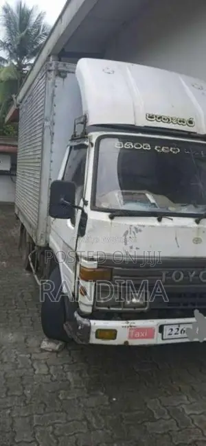 Toyota Dyna 1993 Lorry (Used)