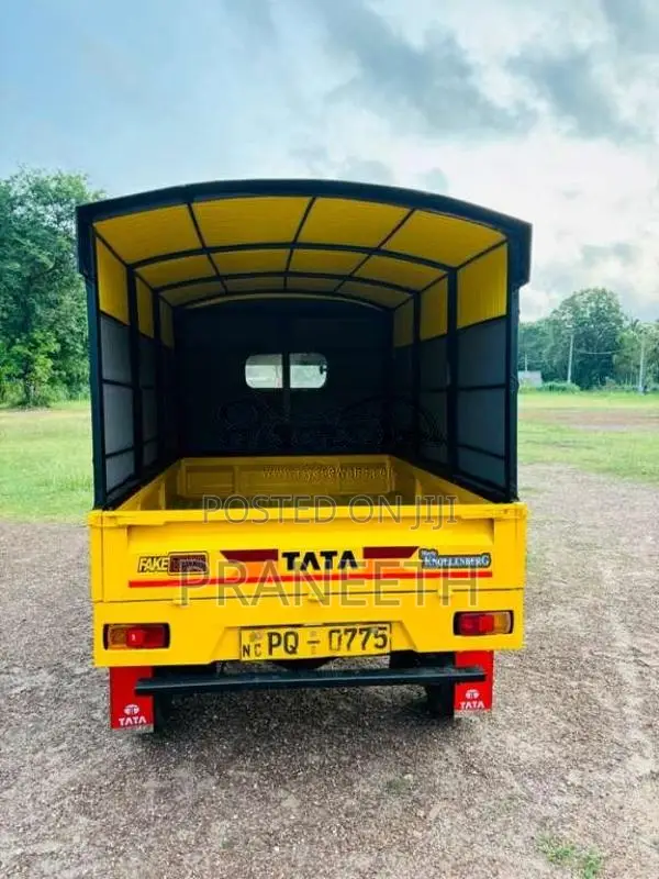 Tata Dimo Batta 2011 Lorry (Used)