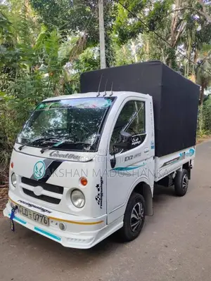 Tata Dimo Batta 2006 Lorry (Used)