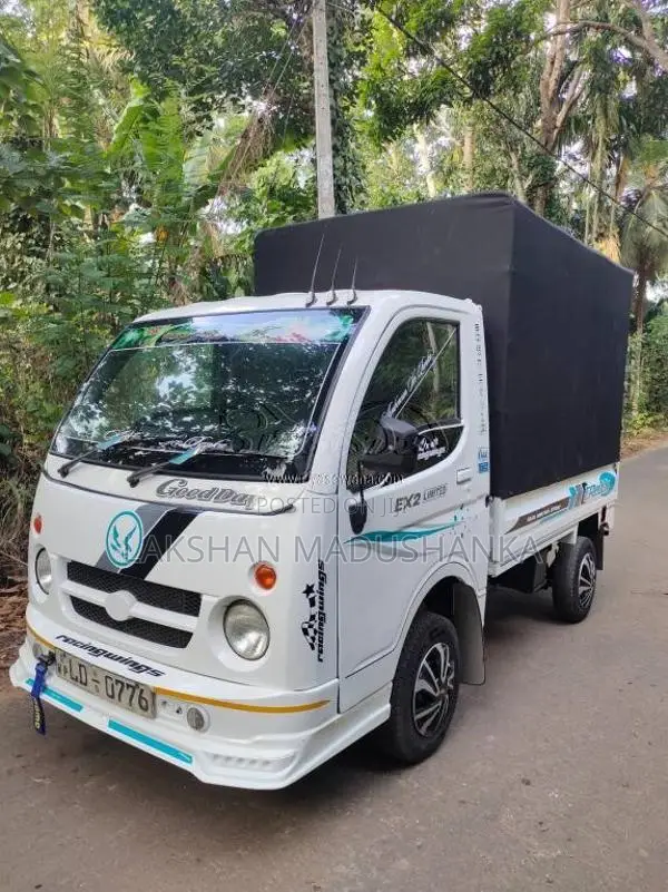 Tata Dimo Batta 2006 Lorry (Used)